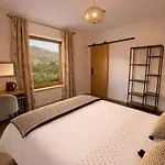 Derrynane Bay House B&B 카헤르다니엘