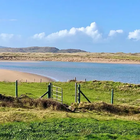 Derrynane Bay House B&B 카헤르다니엘