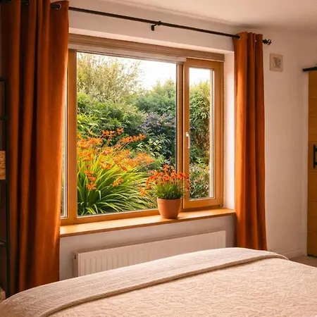 Derrynane Bay House B&B 카헤르다니엘